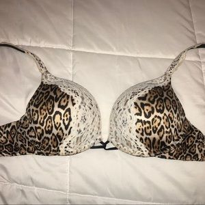 Victoria’s Secret Bombshell Plunge bra
